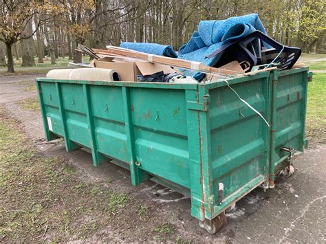 Wywóz odpadów i dobre kontenery na gruz w Warszawie 2022 marzec
