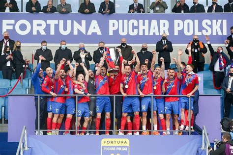 Raków zdobył Puchar Polski po zwycięstwie nad poznańskim Lechem rezultatem 3 do 1!