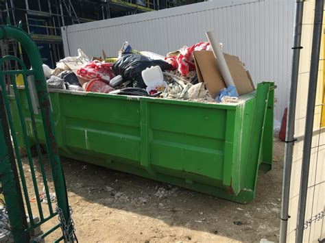 Wywóz odpadów i profesjonalne kontenery na gruz w Warszawie marzec 2022