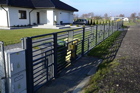 Polskie ogrodzenia metalowe - dbaj bezpieczeństwo własnej działki!  maj 2023