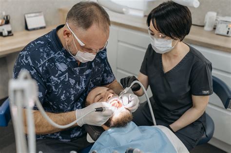 Sprawdź nasz internetowy portal i możesz się zapisać wizytę kontrolną u stomatologa!