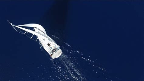 Najlepszej jakości ofertę tyczącą się elektroniki jachtowej odszukać można na naszym internetowym portalu www.sailstore.pl!
